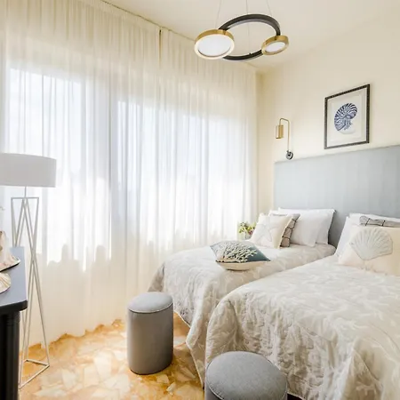 Beachfront Coastal Elegance In Lido di Camaiore