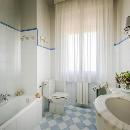 Beachfront Coastal Elegance In Apartamento *