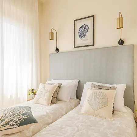 Beachfront Coastal Elegance In 아파트 리도디캄파이오레
