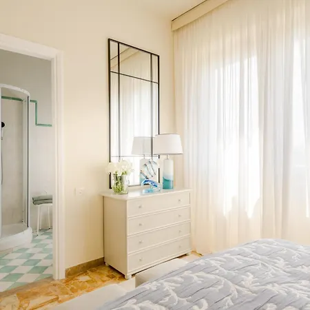 Beachfront Coastal Elegance In 리도디캄파이오레